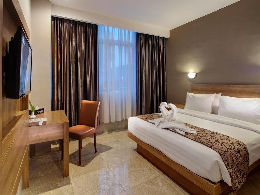 Horison Hotel Pematang Siantar Exterior foto